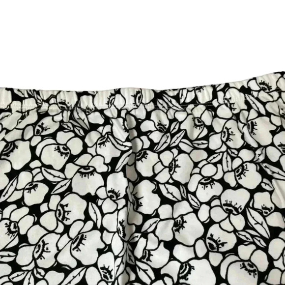 Liz Claiborne Black White Floral Skirt Size Small Petite Elastic Waist Classic - Picture 3 of 7
